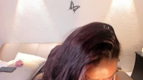 Snapshot of jjessamond chatting on April 21, 1:42 am jessy online show from April 21, 1:42 am