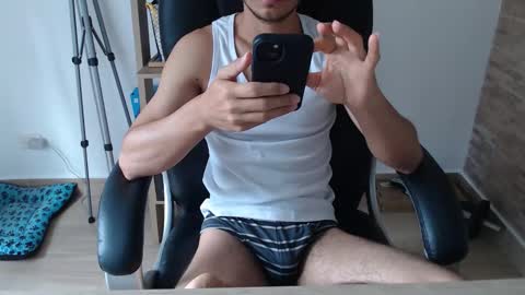 Snapshot of jjrod91 chatting on October 20, 12:38 pm Jon online show from October 20, 12:38 pm