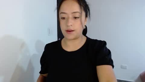 Snapshot of jjulietha95 chatting on January 22, 9:13 am Julieta online show from January 22, 9:13 am