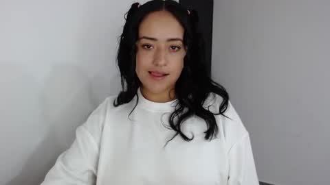 Snapshot of jjulietha95 chatting on January 31, 11:35 am Julieta online show from January 31, 11:35 am