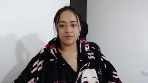 Snapshot of jjulietha95 chatting on February 8, 5:08 am Julieta online show from February 8, 5:08 am