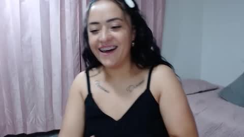 Snapshot of jjulietha95 chatting on February 11, 2:35 am Julieta online show from February 11, 2:35 am