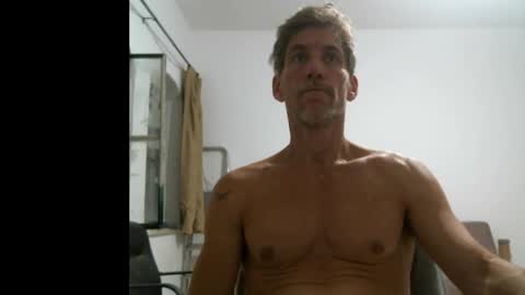 Snapshot of jlmbud chatting on November 7, 8:20 pm jlmbud online show from November 7, 8:20 pm
