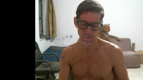 Snapshot of jlmbud chatting on February 16, 11:45 pm jlmbud online show from February 16, 11:45 pm