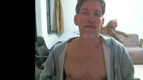 Snapshot of jlmbud chatting on February 23, 9:23 pm jlmbud online show from February 23, 9:23 pm