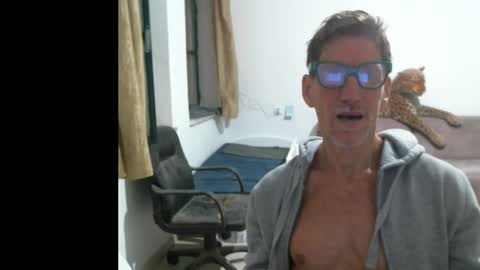 Snapshot of jlmbud chatting on March 2, 8:37 pm jlmbud online show from March 2, 8:37 pm