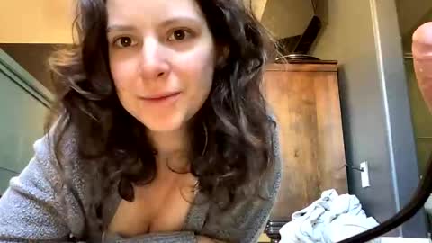 Snapshot of jlynn1997 chatting on February 12, 4:24 pm jlynn1997 online show from February 12, 4:24 pm