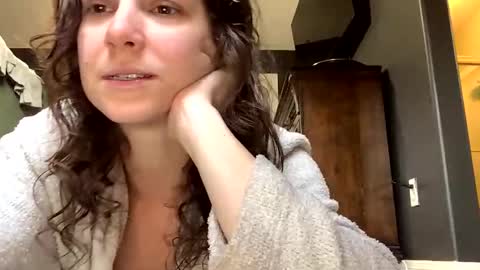 Snapshot of jlynn1997 chatting on February 13, 11:34 pm jlynn1997 online show from February 13, 11:34 pm