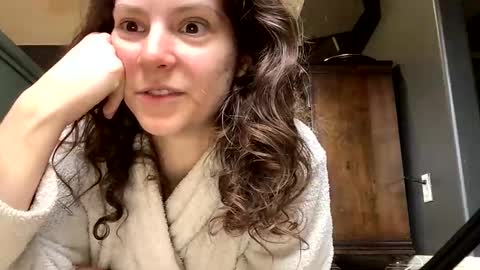 Snapshot of jlynn1997 chatting on February 16, 2:13 pm jlynn1997 online show from February 16, 2:13 pm