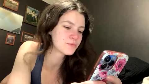 Snapshot of jlynn1997 chatting on March 30, 12:17 pm jlynn1997 online show from March 30, 12:17 pm