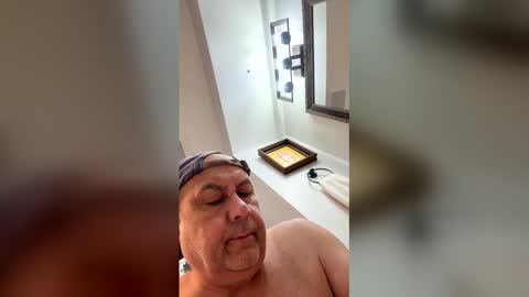 Snapshot of jma120 chatting on April 6, 7:31 am jma120 online show from April 6, 7:31 am