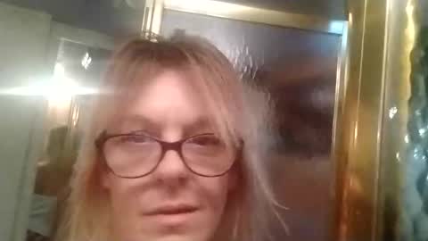 Snapshot of jmemarie chatting on September 28, 12:21 pm jmemarie online show from September 28, 12:21 pm
