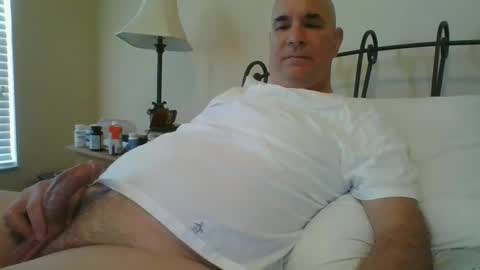 Snapshot of jmichael50 chatting on December 8, 5:11 pm jmichael50 online show from December 8, 5:11 pm