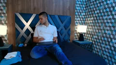 Snapshot of joaho_fernandez chatting on April 6, 9:05 pm Joao online show from April 6, 9:05 pm