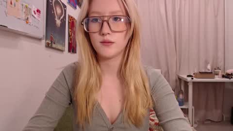 joan_kiss online show from September 8, 3:22 pm