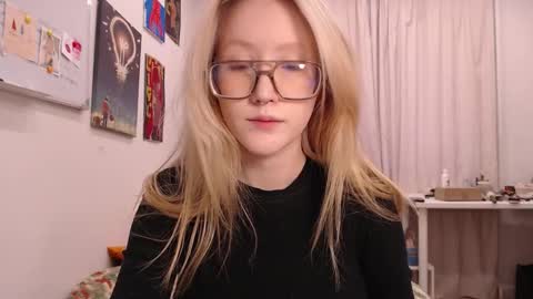 joan_kiss online show from September 19, 12:28 pm