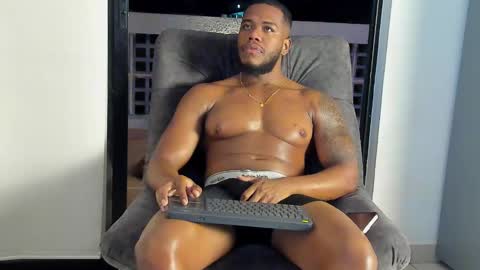 JOAN SAENZ online show from January 14, 6:02 am