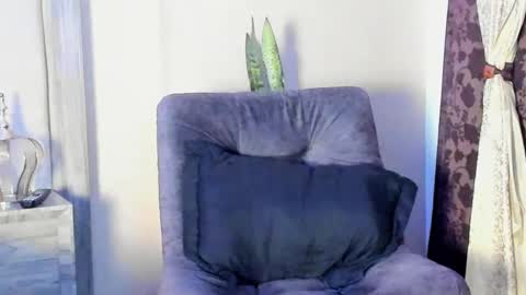 JOAN SAENZ online show from February 6, 2:44 am