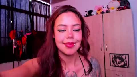 Snapshot of joandoll chatting on January 18, 5:17 pm Joan online show from January 18, 5:17 pm