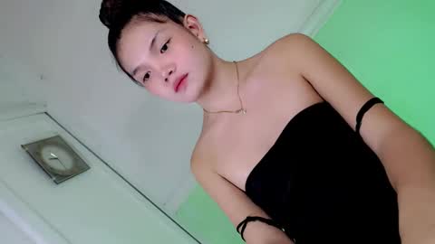 joanna_johnson online show from April 25, 12:52 pm