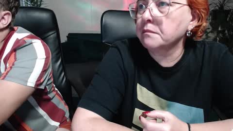 Joanna and Greg online show from October 8, 8:34 am