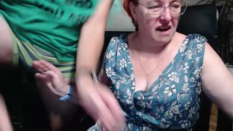 Joanna and Greg online show from October 10, 8:02 am