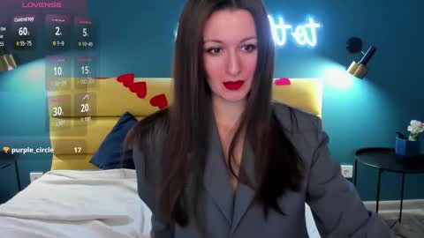 Joan online show from February 25, 1:37 am