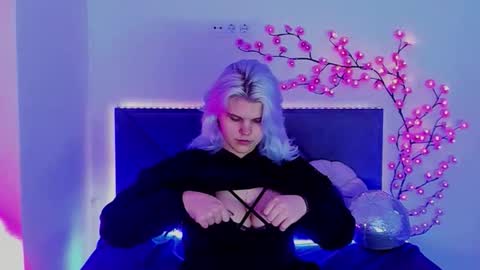 Snapshot of joannlowes chatting on March 30, 7:04 pm Joann online show from March 30, 7:04 pm