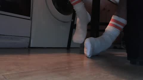 Snapshot of jobbeduval chatting on January 11, 8:11 am GUILLAUME feet and socks online show from January 11, 8:11 am