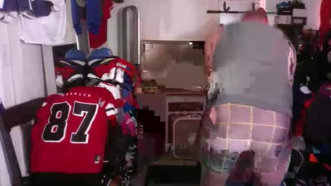 Snapshot of jockdad87 chatting on January 18, 10:02 pm JockDad87 online show from January 18, 10:02 pm