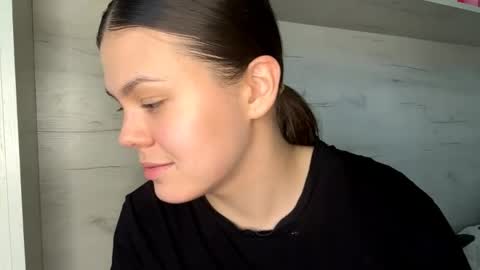 Mila online show from May 6, 9:47 am