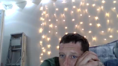 Snapshot of joe7168 chatting on April 3, 1:25 am joe7168 online show from April 3, 1:25 am