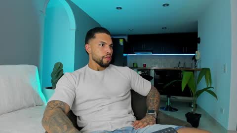 joe_esthetic online show from January 24, 11:34 pm