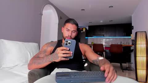 joe_esthetic online show from September 9, 8:30 pm