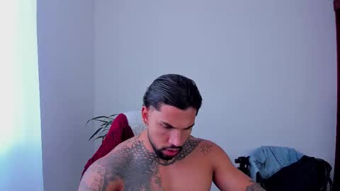 joe_esthetic online show from December 1, 3:50 pm