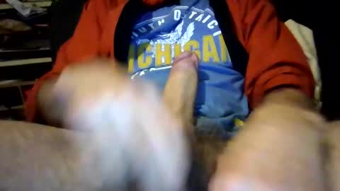 Snapshot of joe_says_hi chatting on February 1, 8:35 am joe_says_hi online show from February 1, 8:35 am