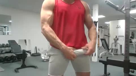 joe_smith5679 online show from May 4, 8:05 pm