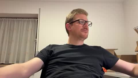 Snapshot of joefoc chatting on February 11, 12:48 am joefoc online show from February 11, 12:48 am