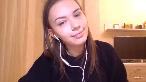 Jennifer online show from December 17, 7:09 pm