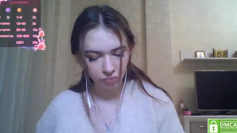 Jennifer online show from May 19, 6:36 pm