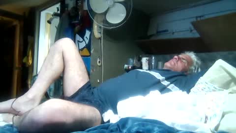 Snapshot of joelcojones chatting on February 24, 8:27 am joelcojones online show from February 24, 8:27 am