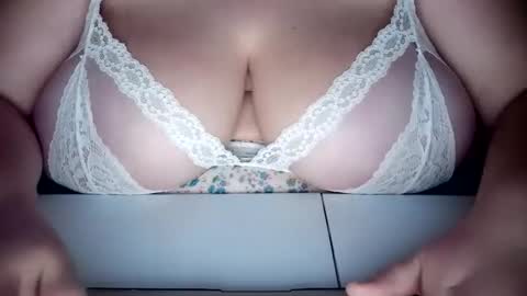 Kisses4Lexi online show from September 24, 7:33 am