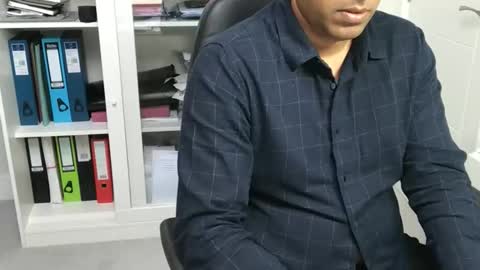 Snapshot of joeshades77 chatting on April 8, 3:34 pm joeshades online show from April 8, 3:34 pm