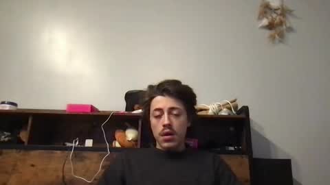 joey_binaa online show from May 12, 2:47 pm