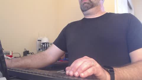 joeystr0ker online show from April 3, 10:30 pm