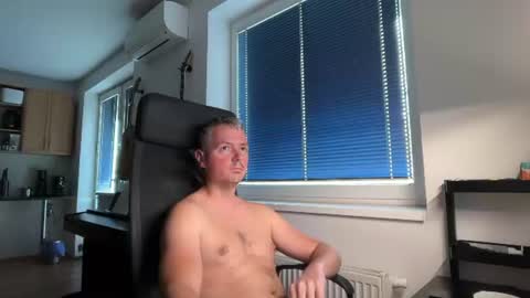 Snapshot of jogger1991 chatting on June 15, 4:53 pm Jogger1991 online show from June 15, 4:53 pm