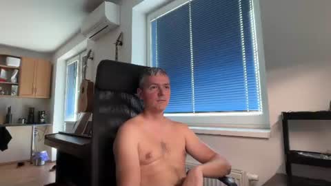 Snapshot of jogger1991 chatting on July 26, 12:01 pm Jogger1991 online show from July 26, 12:01 pm