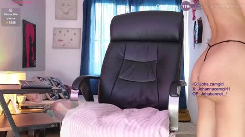 Snapshot of johabennet_ chatting on December 28, 3:15 pm . Johanna Bennet Model Indepenent . online show from December 28, 3:15 pm