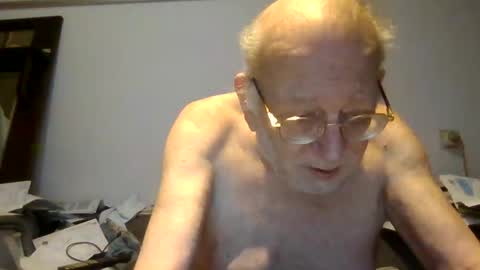 Johan online show from December 2, 4:53 pm