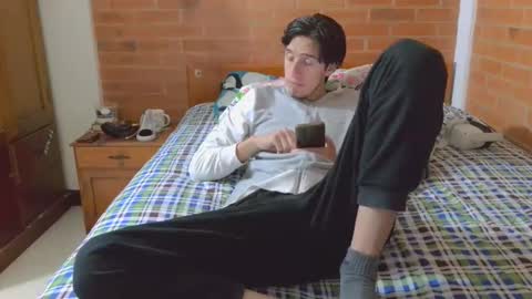 johan70nsexy online show from March 20, 9:41 pm